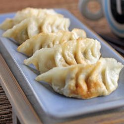 5 Gyoza (raviolis japonais au poulet)